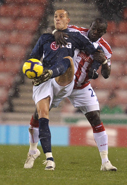 莱利雕像将 莱利雕像将