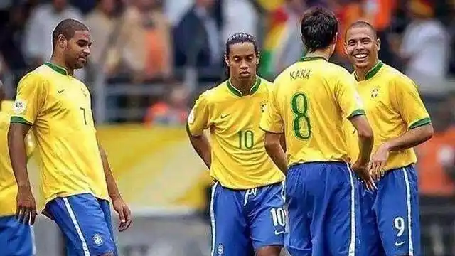 吸引了无数 吸引了无数