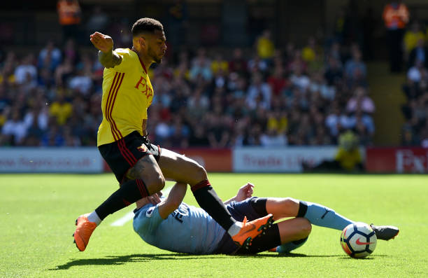 相比之下 相比之下